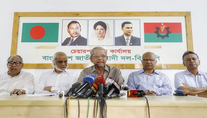 BNP Secretary General Mirza Fakhrul Islam Alamgir addresses a press briefing to mark International Day of Democracy at BNP chairperson’s office on Sunday, September 15, 2019