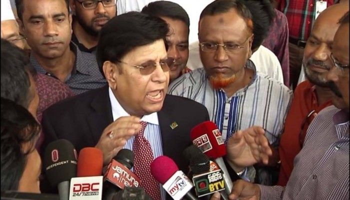 Foreign Minister Dr AK Abdul Momen talking to journalists at Sylhet MAG Osmani International Airport on Saturday, October 12, 2019. Photo: Collected