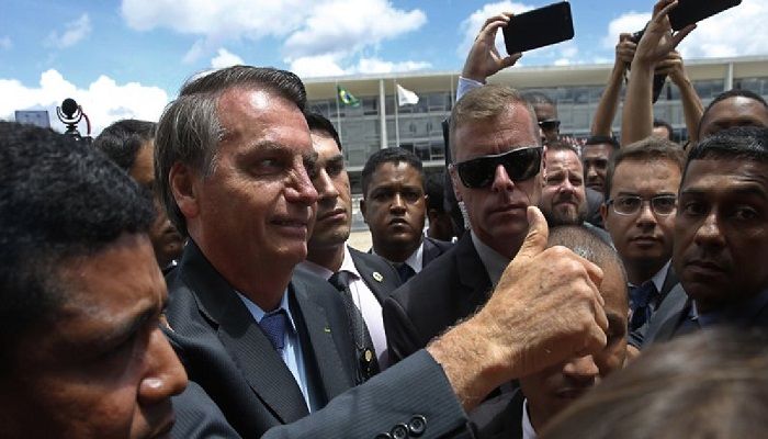Bolsonaro criticizes DiCaprio over Amazon fires