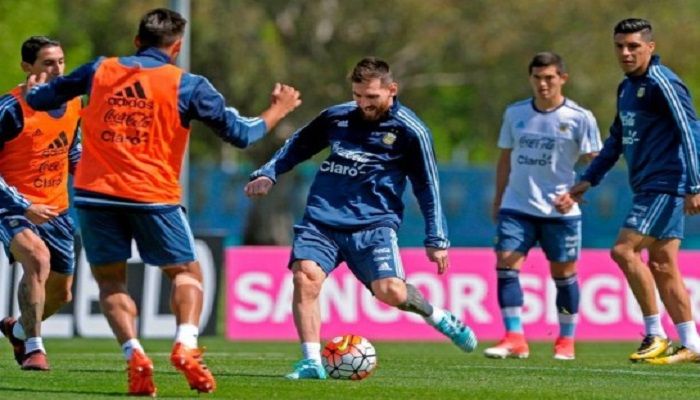 Lionel Messi training with his Argentina teammates. Photo: AFP File