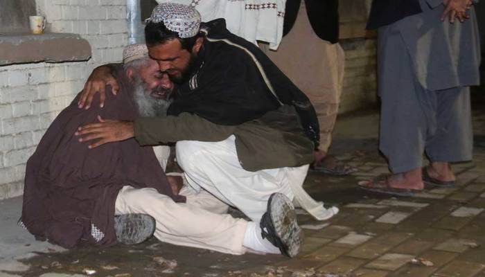Bombing at Pakistan Mosque, 10 Dead
