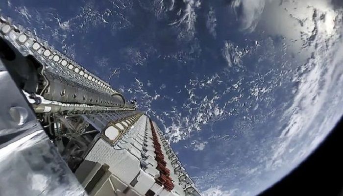 SpaceX Sends More Satellites into Orbit