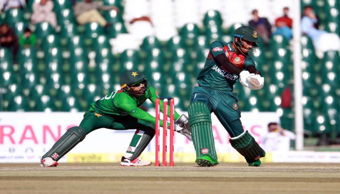 Bangladesh Set Pakistan 142-Run Target  