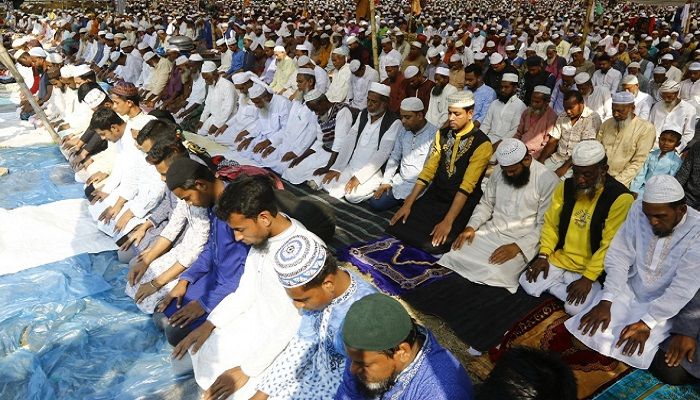 Thousands Join Second Phase of Ijtema