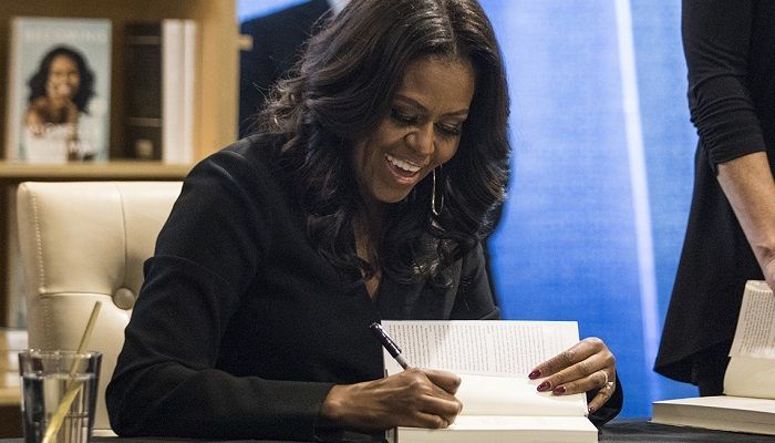 Michelle Obama at a book signing on the first anniversary of the launch of ‘Becoming’. Photo: Collected from AFP.