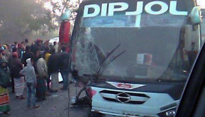 3 Killed in Rangpur Road Crash