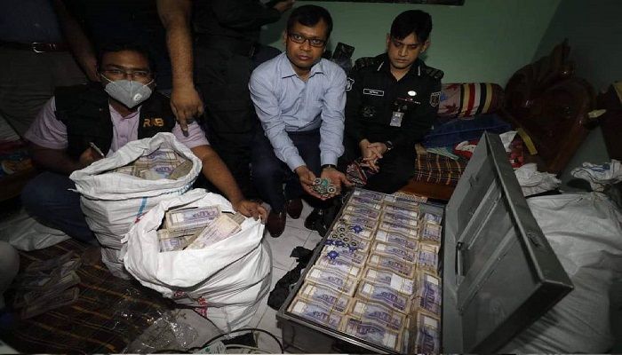 Tk 31.7Cr Cash, FDR Seized from AL Leaders' House