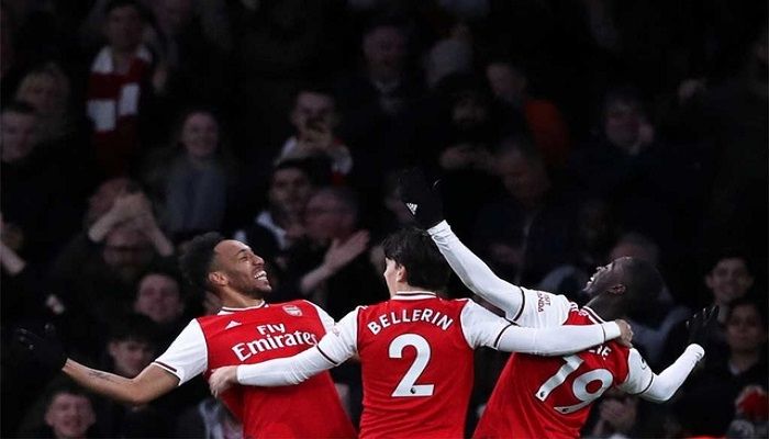 Aubameyang Brace Gives Arsenal Win over Everton