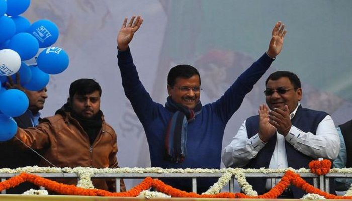 Delhi chief minister and leader of Aam Aadmi Party (AAP) Arvind Kejriwal waves to his supporters during celebrations at the party headquarters in New Delhi, India, on 11 February 2020. Photo: Collected from Reuters
