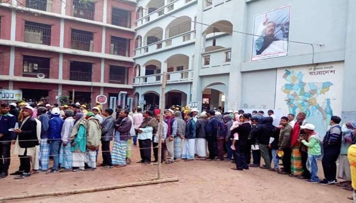 BNP Agents Driven Out of DU Polling Stations