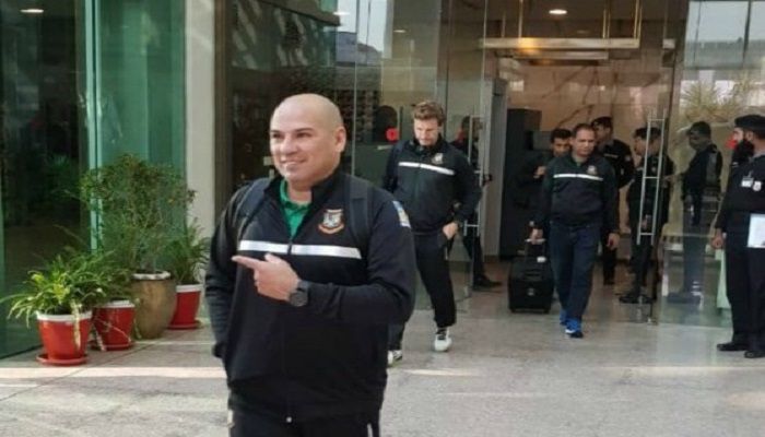 Bangladesh head coach Russell Domingo at Islamabad. Photo: Collected from Twitter