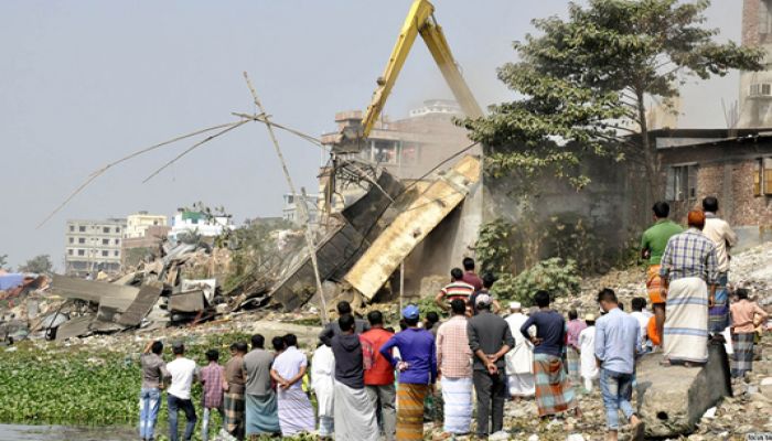 Countrywide Eviction Drive Demolishes 5,574 Structures from Riverbanks