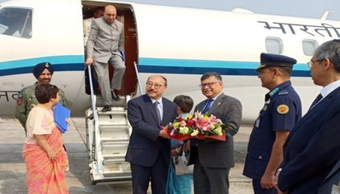 Indian Foreign Secretary Arrives in Dhaka