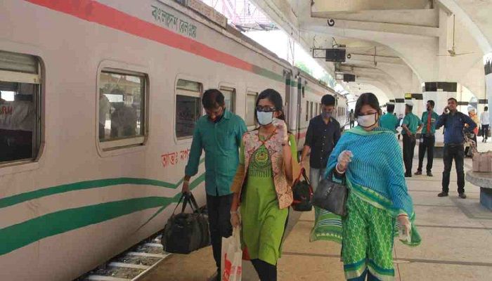 Bangladesh Shuts Train Services