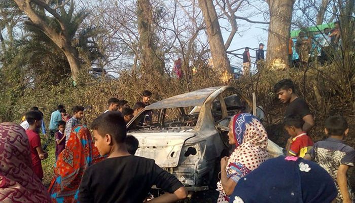 5 Killed As Private Car Falls Into Ditch in Gopalganj
