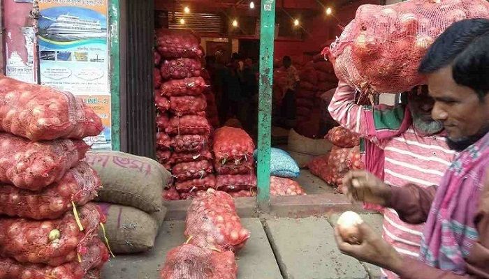 Onion Prices Cooling Down in Hili Land Port