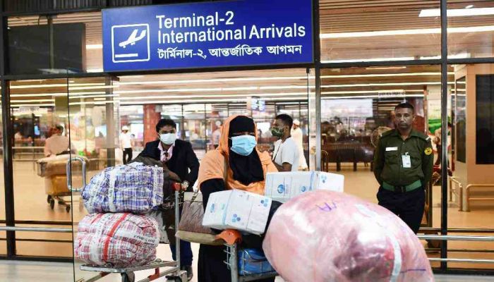 417 Stranded Bangladeshis Return from Saudi Arabia