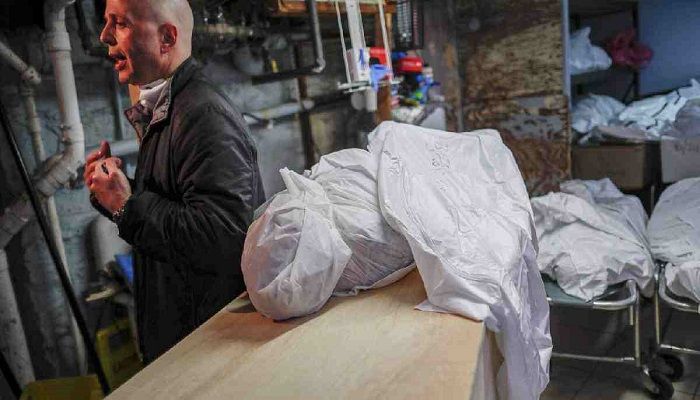 NY Funeral Homes Struggle As Virus Deaths Surge