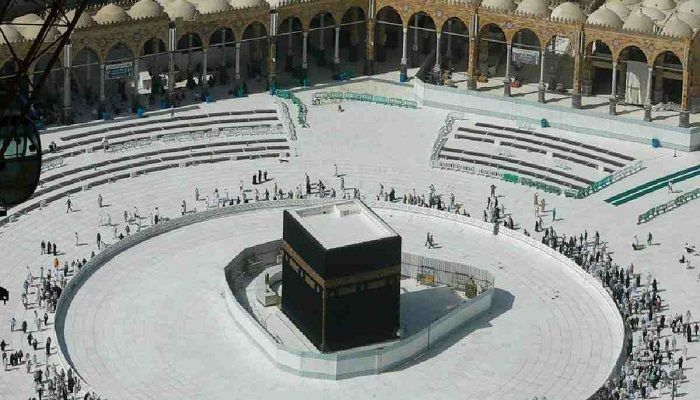 Saudi Official Urges Muslims to Delay Hajj Plans