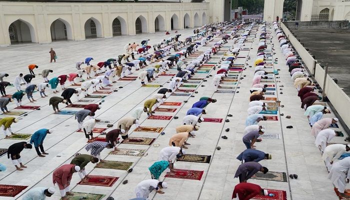 Muslim in Bangladesh Celebrate Eid-ul-Fitr