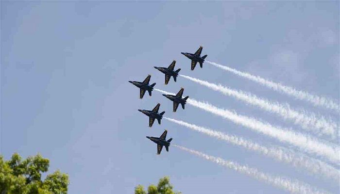 A formation of the Blue Angels fly over the Washington D.C. area, the United States. Photo: Collected from Xinhua