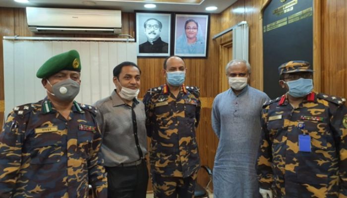Bashundhara GP Provides 25,000 masks, 3,000 PPE for Ansar, VDP