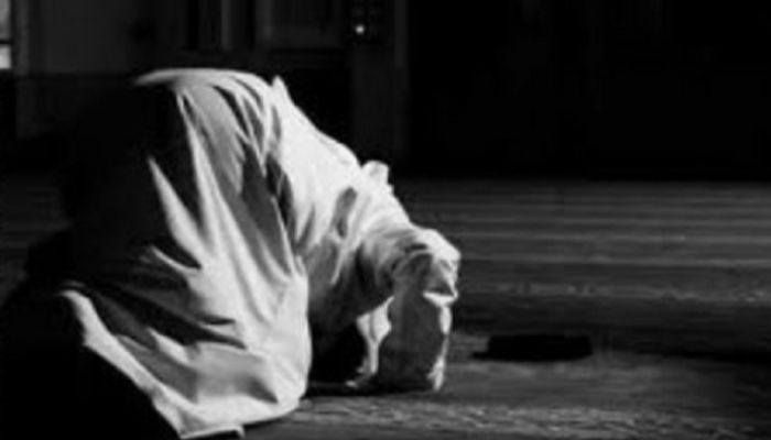 Shahjadpur Imam Dies While Administering Eid Jamaat   