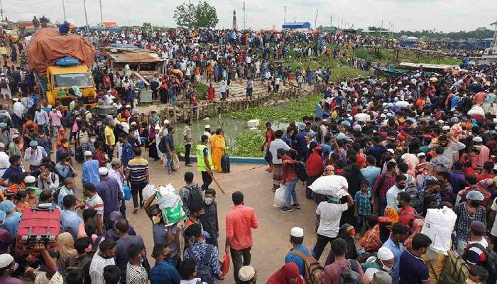 Thousands Gather at Mawa Ghat to Cross Padma
