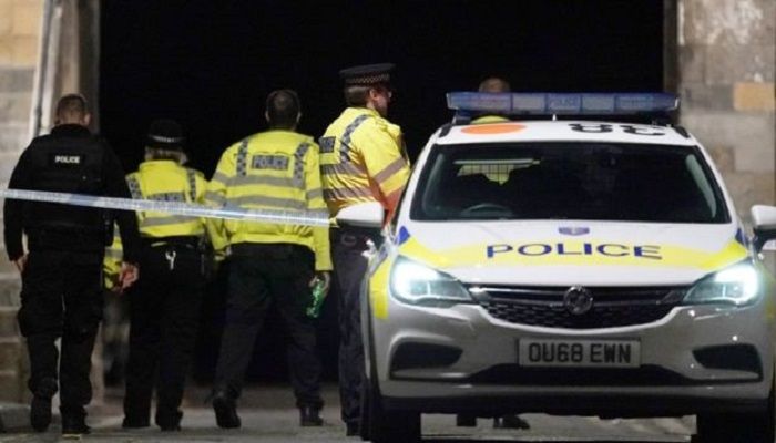 3 People Dead after UK Park Stabbing