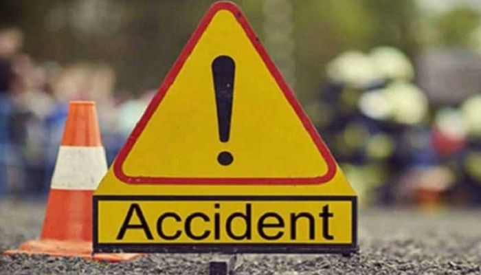 3 Killed As Bus, Pick-Up Van Collide in Dhamrai  