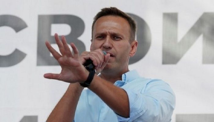 Russian Opposition Leader Navalny Poisoned