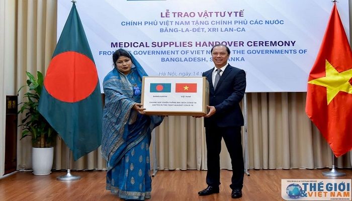 Vietnam Gifts Medical Supplies to Bangladesh
