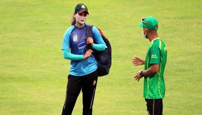 Women Cricketers Join Individual Training
