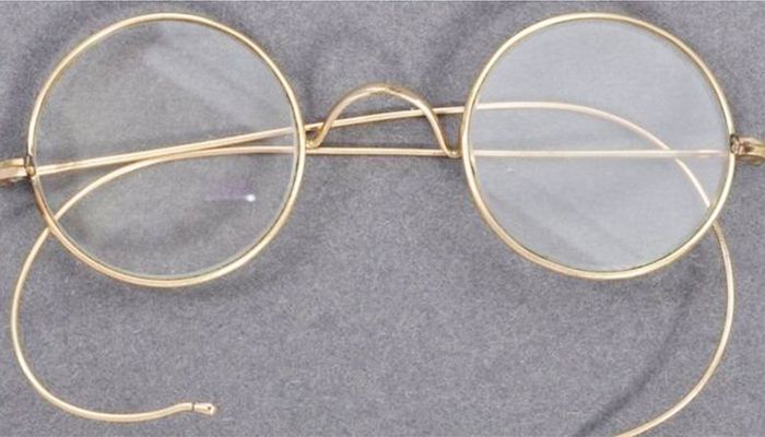Gandhi's Spectacles Sold for Crores of Rupees after Being in a Drawer for 50 Yrs  