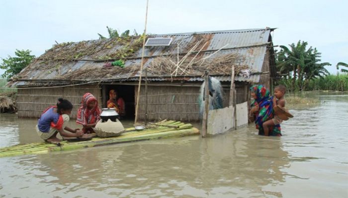 Flooding Worsens, Victims Cry for Food