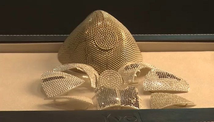 Israeli Jeweler Makes $1.5m Gold Mask