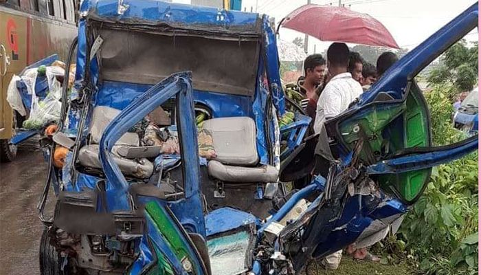 2 Killed As Pick-Up Collides with Covered Van in Dhamrai