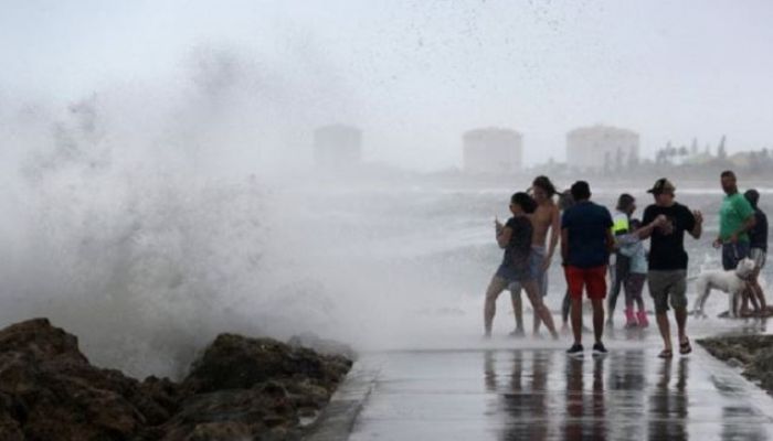Hurricane Isaias Heads for Carolinas, US Eastern Seaboard