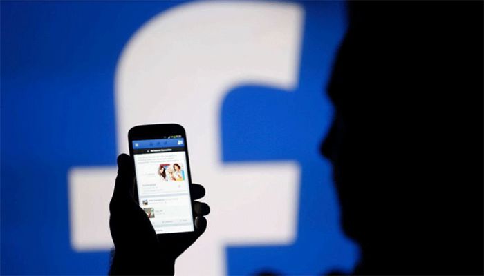 Facebook Threatens Ban on Australians Sharing News Posts
