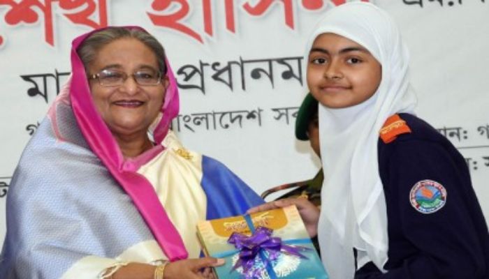 PM Opens Free Textbook Distribution