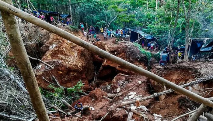 Mine Collapse in Nicaragua Traps At Least 10  