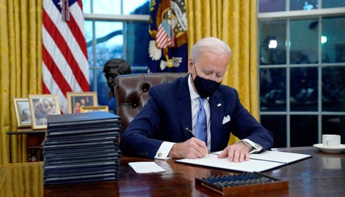 Biden Signs Order Rejoining Paris Climate Agreement