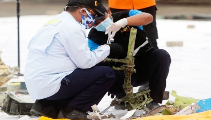 Indonesia Lost Planes Black Boxes Located