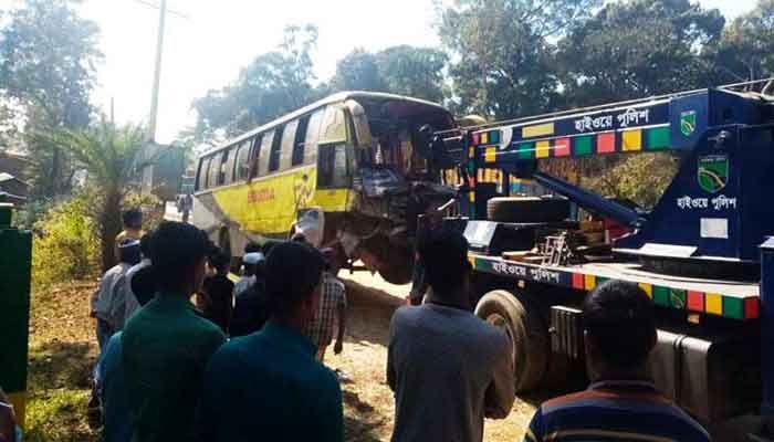 2 Killed in Bus-Pickup Van Collision in Cox’s Bazar 