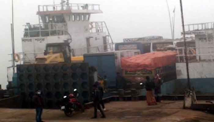 Ferry Services Resume on Paturia-Daulatdia Route after 8 Hrs   