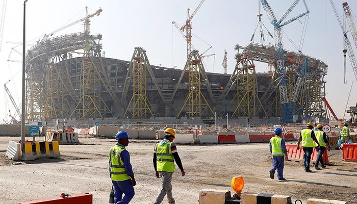 Qatar Extends Minimum Wage to All