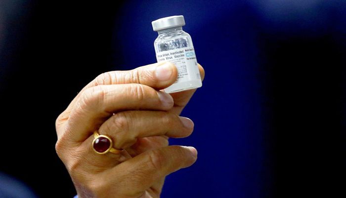 Modi's Ministers Choose 'Made in India' Vaccine