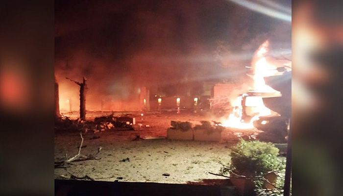 Car Bomb Outside Luxury Hotel in Pakistan Kills 4