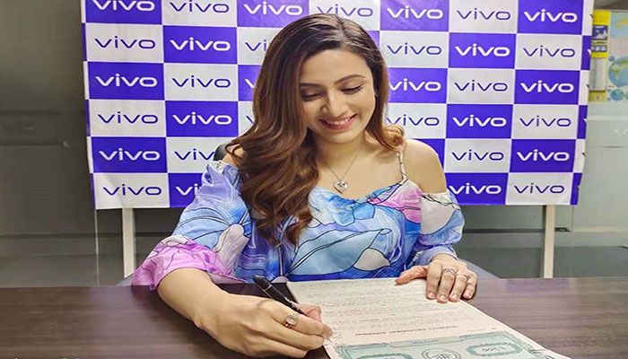 Vivo in Bangladesh has partnered with celebrity actress Bidya Sinha Mim to promote its flagship V series