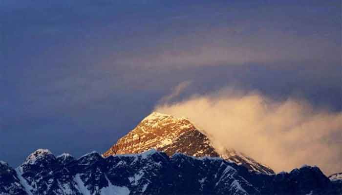 China to Create 'Line of Separation' at Everest Summit on Covid Fears 